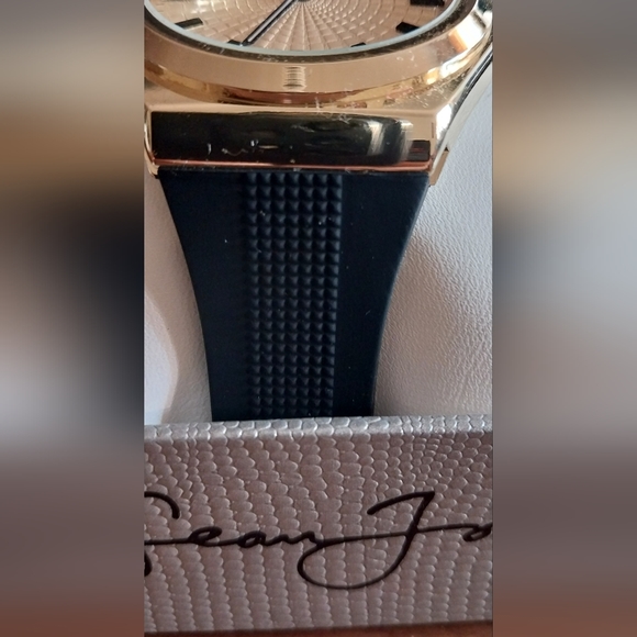 Limited Edition Sean John Watch - Picture 3 of 6